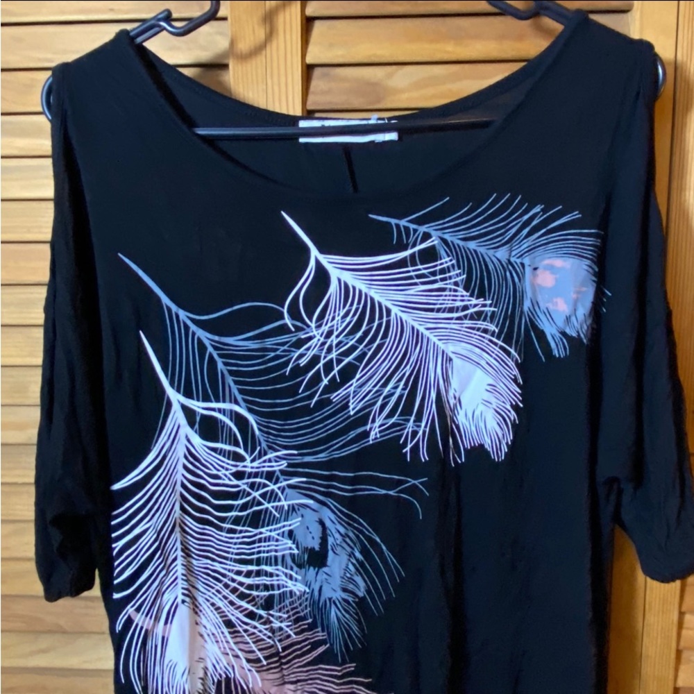 🦚Yidarton, Sz Medium, Open Shoulder, Peacock Feathers Design, Short Sleeve Top - Picture 4 of 9